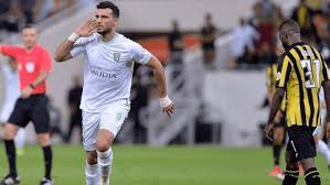 #عمر_السومه الهداف التاريخي للدوري السعودي ومع من كل هذه الأهداف مع الاهلي 7 سنوات لعبها السومة مع الاهلي ان ابدع السومة فاز الاهلي وان غاب غاب الاهلي 32 سنة لم يتوج. Ø´Ø¨ÙƒØ© Ø±Ø§ÙŠØ© Ø§Ù„Ø¥Ø¹Ù„Ø§Ù…ÙŠØ© Ø¹Ù…Ø± Ø§Ù„Ø³ÙˆÙ…Ø©