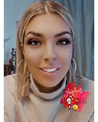 🎙️ Dobro poznata ekipa sjajnih glazbenika koje smo imali priliku slušati u  glazbenim emisijama A Strana, The Voice i Zvijezde pjevaju ove subote, 2.  prosinca dolazi nam zapjevati uživo na pozornici ...