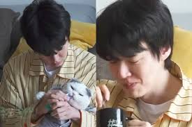 4 yıllık boşanmanın ardından... 'I Live Alone' dizisinde rol alan Ahn  Jae-hyun, "Banka hesabımda hiç param yok" diyor.