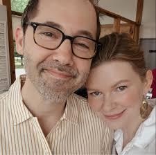 How to find a certified yoga instructor for a workplace yoga session?