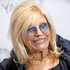 Interview mit Nancy Sinatra: Wie es war, Elvis Presley zu küssen