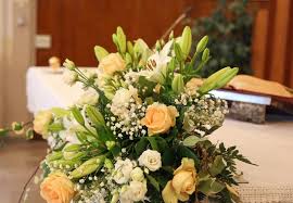 Also to bear in mind is the fact that the altar is usually quite a distance… 2 375 Altar Church Flowers Photos Free Royalty Free Stock Photos From Dreamstime