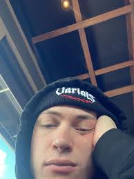 Sabrina Carpenter looks beautiful in new selfie: “I am sick like dog but I  can't wait for tonight Glasgow”