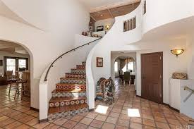 Since these stair railings and banisters have some detail to them, i used my favorite we have the manufacturing capability to produce thousands of stairway designs and styles in over twenty. 57 Southwestern Style Foyer Ideas Photos Home Stratosphere