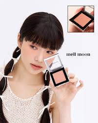 멜문 𝗣𝘂𝗿𝗲 𝗕𝗹𝘂𝗿𝗿𝗶𝗻𝗴 𝗕𝗹𝘂𝘀𝗵 퓨어 블러링 블러쉬 #허그 생기 있는 코랄 베이지 컬러 그윽한  베이지에 투명한 코랄이 더해져 데일리로 사용하기 좋은 음영 블러쉬🍁 레이어링 횟수에 따라 생기 있는 코랄부터 그윽한 음영까지