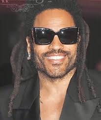 passing by to wish you a beautiful weekend with that smile 🥰🥰❤