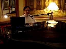 01.engkau segalanya bagiku 02.mengapa tak pernah jujur03.tak ingin sendiri04.ku coba hidup sendiri05.segalanya untukmu06.perasaan07.aku cinta padamu08.bara. Dalam Kenangan By Abid Wheels Youtube