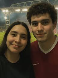 having a baby with a loser is so embarrassing