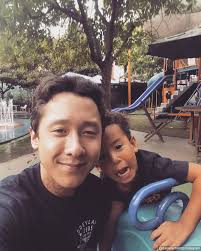 10 Potret Family Man Daniel Patrick Schuldt, Disorot Usai Laporkan Wanda  Hamidah Sang Mantan Istri