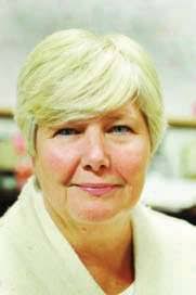 Growing the Experience Features Growing the First-Year Experience Page 4 8  12 14 19 22