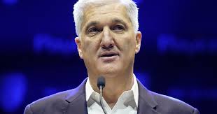 Recap: What we learned from George Kliavkoff, UW's Kalen DeBoer and more at  Pac-12 media day