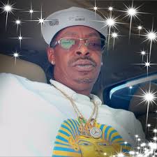 Floyd Lawrence (@floyd.lawrence.98) • Facebook