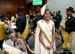 The zulu social aid & pleasure club (founded 1916) is a fraternal organization in new orleans, louisiana which puts on the zulu parade each year on mardi gras day. Zulu King Elect Greets Queen Select At Airport See Photos Archive Nola Com