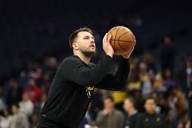 Lakers reveal injury report for Thursday's game versus Mavericks