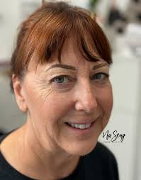 Amy Berthold's Instagram, Twitter & Facebook