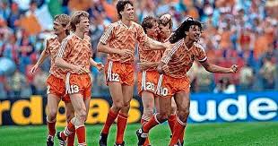 Op zondag t/m vrijdag voor 23:00 uur besteld = de volgende dag in huis! Erwin Koeman Over Het Ek 1988 Ik Was Er Bijna Niet Bij Geweest Ek Voetbal Telegraaf Nl