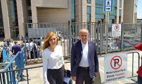 Dursun çiçek kimdir dursun çiçek'i tanıyalım, dursun çiçek kim, dırsun çiçek nerede doğdu, dursun çiçek nereli, dursun çiçeğin memleketi, dursun çiçek hakkında bilgi. Eski Chp Milletvekili Dursun Cicek Ifade Verdi