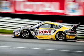 Ich kam eben vorbei und sah ihr auto in der i was just walking by, and i saw your car in the garage there. Setzt Rowe Team Drittes Dtm Auto Ein Haben Noch Porsche In Der Garage