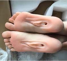 Amazon.co.jp: 1ペア足模型 シリコーン 実物大 男性オナニー 足フェチ マネキン フットディスプレイ イェベリ  サンダルと靴下はアートスケッチを示します : ホビー