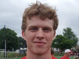 Back from broken leg, Hinsdale Central's Ben Monahan set to compete for  starting QB job