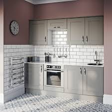 Gloss kitchen units provide an extremely versatile set of options, ideal for either simple and minimalist designs or fun two. Schon New England Light Grey Shaker Kitchen Base And Wall Unit Bundle Victoriaplum Com