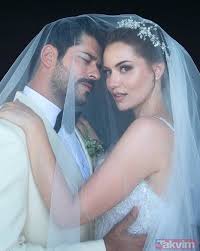 Maybe you would like to learn more about one of these? Baldizi Sosyal Medyayi Salladi Kurulus Osman In Yildizi Burak Ozcivit In Esi Fahriye Evcen In Kiz Kardesi Galeri Takvim