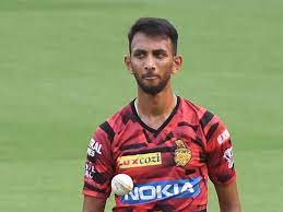 Prasidh krishna height is approximately 6 ft 2 in (1.88 m). Eyeing T20 World Cup Virat Kohli Hints At Prasidh Krishna As Surprise Package Cricket News Times Of India