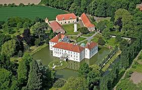 Schloss Hunnefeld D 49152 Bad Essen Im Landkreis Osnabruck Niedersachsen Foto Iris Nepke C Schloss Hunnefeld Deutschland Burgen Burgen Und Schlosser Burg