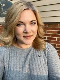 What is all over her lips ?🤔🤔🤔