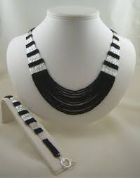 Pin By Goldi Saar On Beading With Bugles Necklace Designs Beaded Jewelry Designs Beaded Bracelets