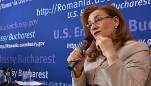 Maria grapini a avut în plenul parlamentului european, la strasbourg, o ieșire lipsită de politețe, ridicând tonul la donald tusk, fostul președinte al „prima intervenție a mariei grapini, în plenul parlamentului european din noua legislatură, de joi, 4 iulie, a confirmat practic faptul că promisiunea. Maria Grapini CÄƒtre Donald Tusk Ce LÄƒsaÅ£i Ca Mostenire Lipsa De TransparenÅ£Äƒ Si Dezechilibru In InstituÅ£ii Video