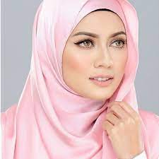 Tudung bawal dari fabrik satin boleh beri aura keanggunan dan mewah pada si pemakai. Top Selling 20 Colors Cheap Silk Satin Scarf Arab Muslim Tudung Bawal Satin View Tudung Bawal Satin Qidian Product Details From Yiwu Qidian Cloth Co Ltd On Alibaba Com