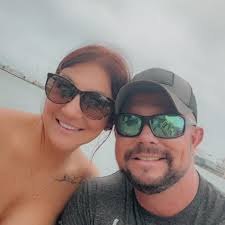 Who can build a 2800sqft barndominium in Jefferson county, Alabama?