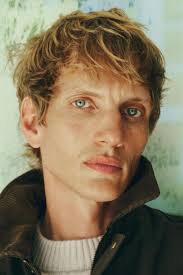 Cerys Zoe Bishop: Movies, TV, and Bio