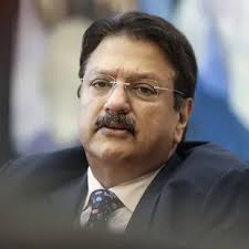 Ajay Piramal Biography: Age, Net Worth, Family & Career - Mabumbe