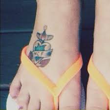 Halsey has sheet music tattooed on the back of her left upper arm. Halsey Tattoos Halsey Wiki Fandom