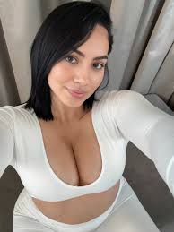 I need a best friend🥺