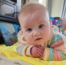 Last #colorbang2023 for the year! Show me what ya got! Each day, paint or  doodle a different item related to New Years! Tag me @stakiwicolours Use  the hashtag #colorbang2023 Have fun! Also