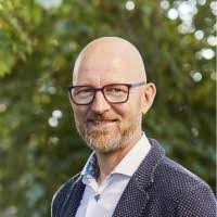 Linda Heitman's Instagram, Twitter & Facebook