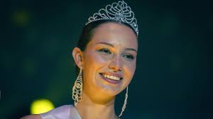 Miss Poitou-Charentes : "Je le fais pour ma petite sœur, porteuse de  trisomie 21"