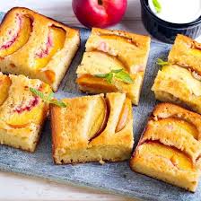 Gateau De Polenta Aux Nectarines Recette Gateau De Semoule Gateau Gateaux De Polenta