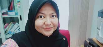 Korang pernah tak masuk ke kedai cermin mata dan dilayan seperti vvip dan 5 bintang? Cermin Mata Baru Nurulshahira Com