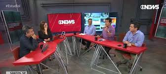 The channel was relaunched on 18 october 2010 with a new logo and a new slogan nunca desliga! (=(it) never turns off!), fewer repeats of their primetime programming during daytime. Apresentadores Da Globonews Fazem Debate Lucido E Honesto Sobre O Caso Do Porto De Santos