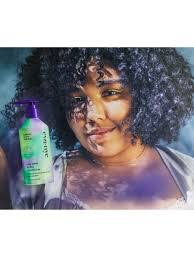 Jane Dry's Instagram, Twitter & Facebook