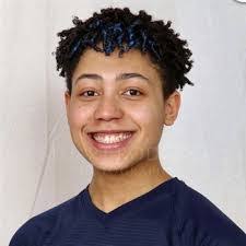 Stella Tobin's Instagram, Twitter & Facebook