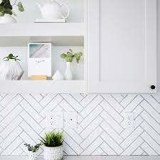 A Simple And Easy To Follow Step By Step Tutorial To Make A Beautiful Herrin Herringbone Tiles Kitchen White Subway Tile Kitchen Herringbone Backsplash Kitchen