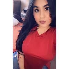 Lesley Roman's Instagram, Twitter & Facebook