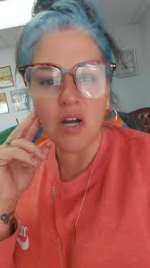 Coldplay Kiss Cam Leslie