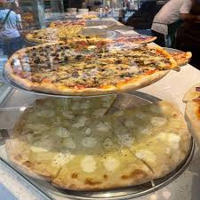 Here as some pizzas at Amore Pizza Cafe 🍕