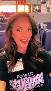 Kate Brownell's Instagram, Twitter & Facebook